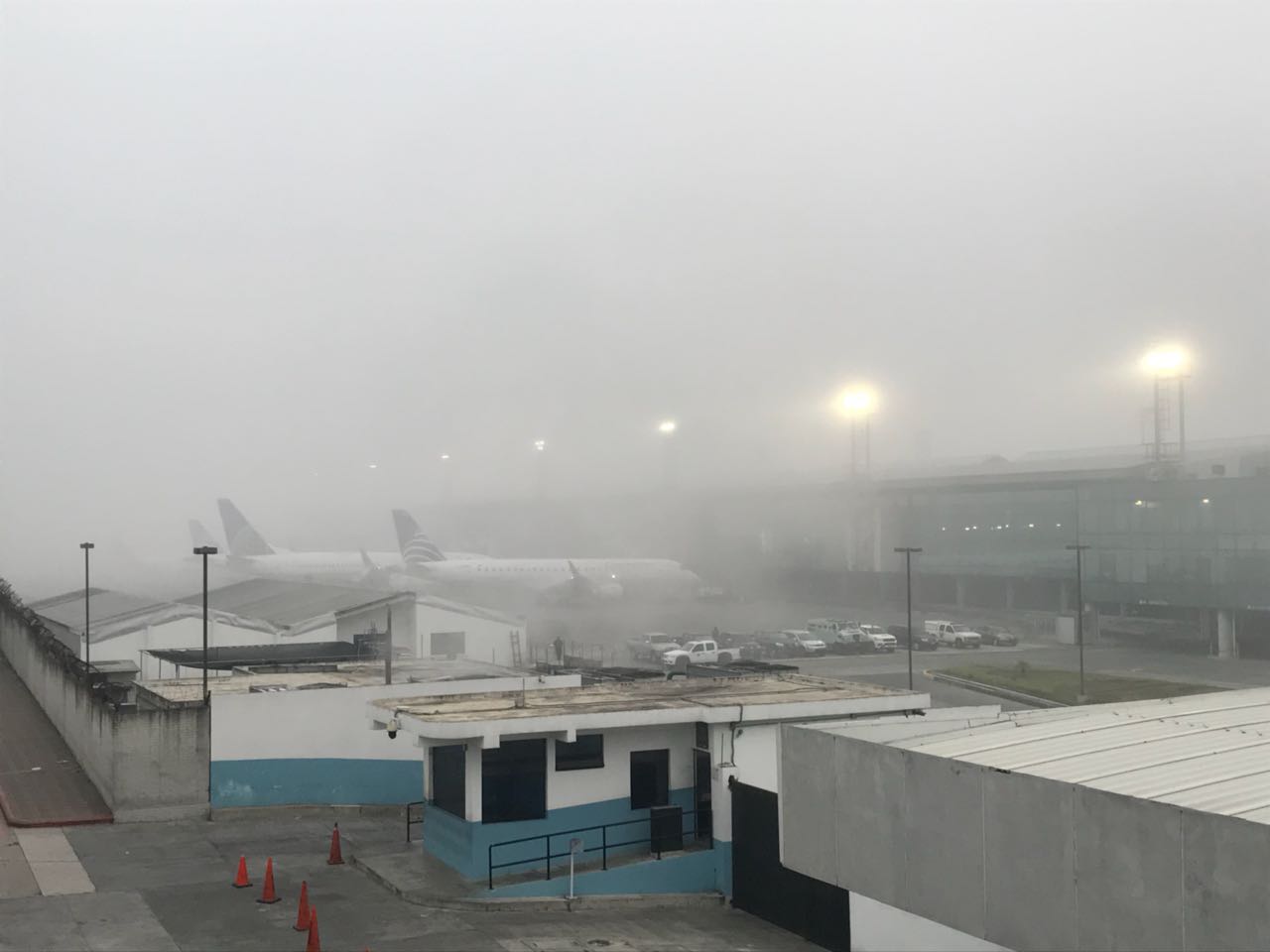 aeropuerto neblina | 