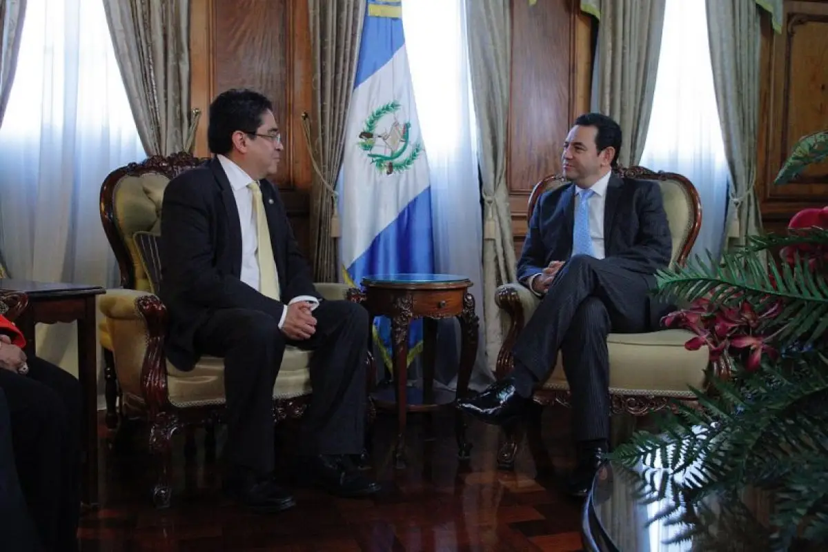 Jordán Rodas y Jimmy Morales EU Emisoras Unidas Guatemala, 