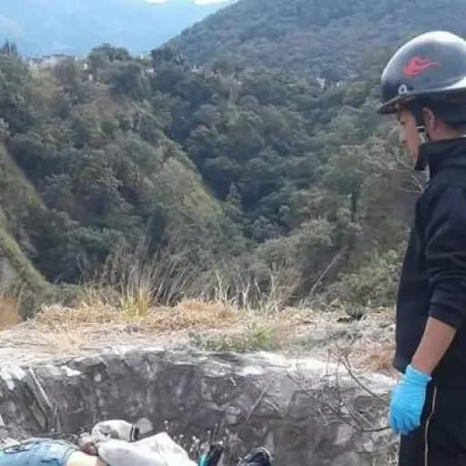 Mujer con señales de violencia