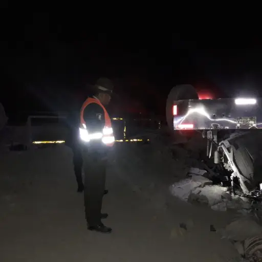 Tráiler vuelca en vuelta "el Chilero" ,