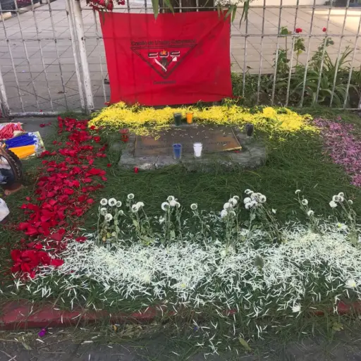 Conmemoran quema de la embajada de España ,