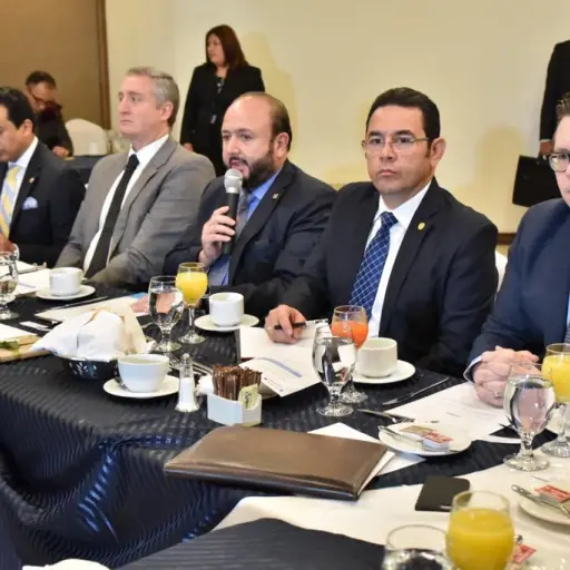 Presidente con Cacif ,