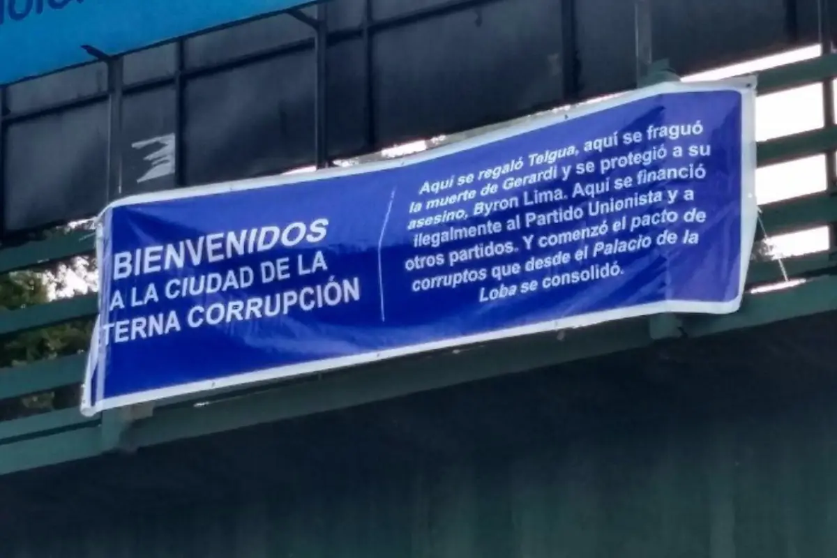 Mantas colocadas en la ciudad, 