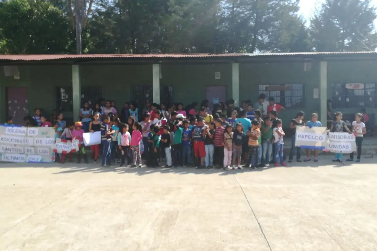 Cuadernos con Corazón EU Emisoras Unidas Guatemala, 