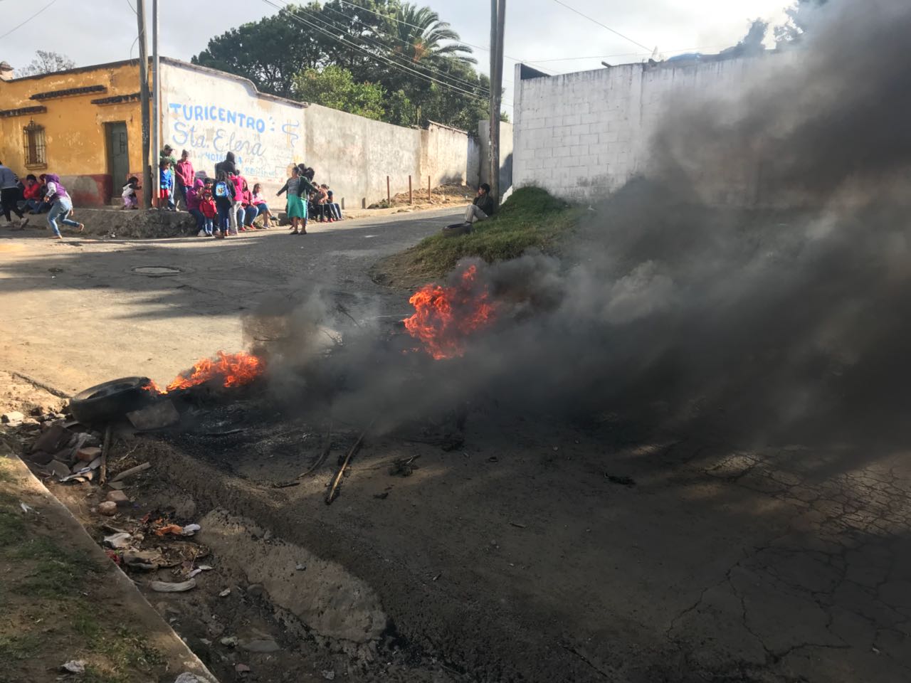 Santa Elena Barillas protesta por falta de agua | 