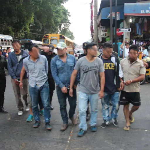 27503215_1725539850801125_696821641310831469_o ,