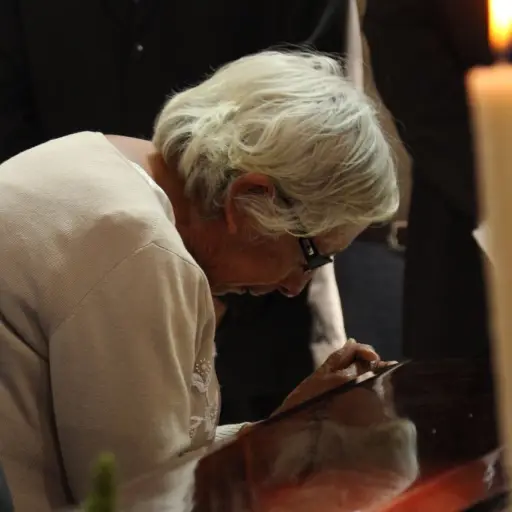 Tres días de duelo EU Emisoras Unidas Guatemala ,