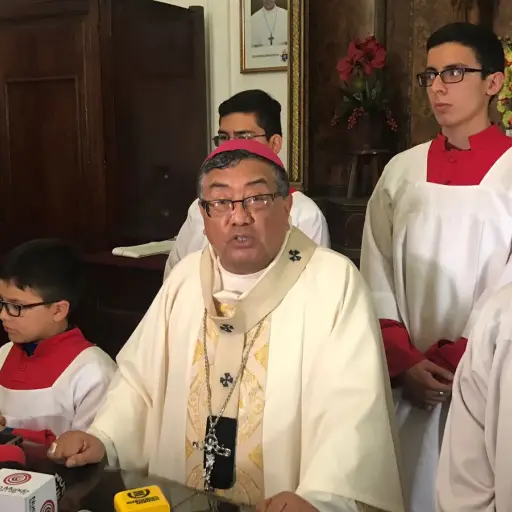 Arzobispado estado de salud monseñor Oscar Julio Vian ,