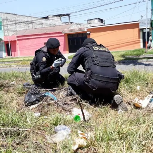 Granadas abandonadas, EU Emisoras Unidas Guatemala ,