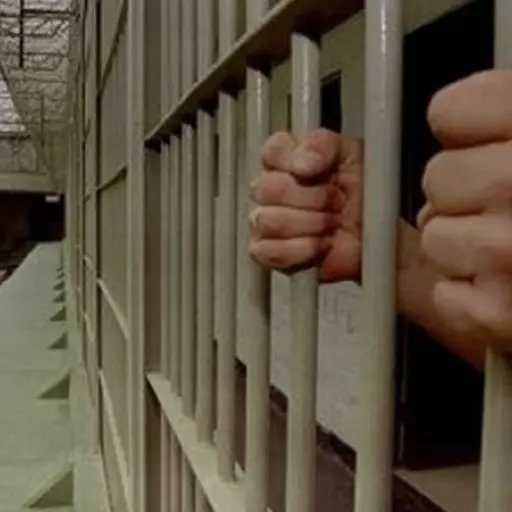 Hombre condenado a 6 años de cárcel por violar a niño ,