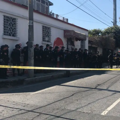 f6caad59-eb48-42c6-9e5d-20f5904a95dd ,