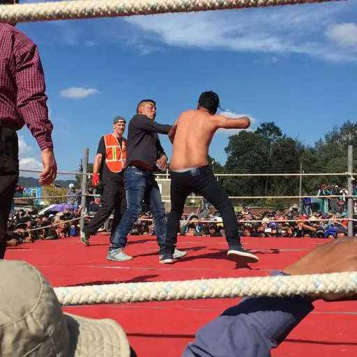 Peleas en Chivarreto EU Emisoras Unidas Guatemala ,