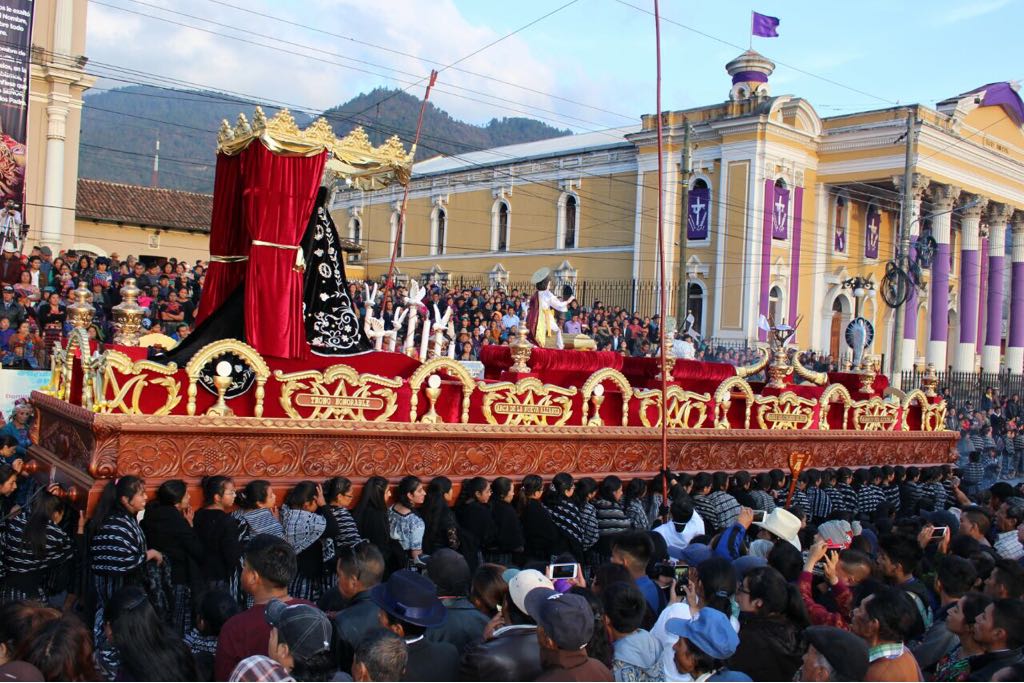 Santo Entierro en Totonicapán. Foto Alberto Chaclán (6) | 