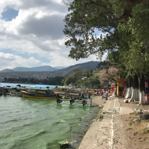 Lago de Amatitlán ,