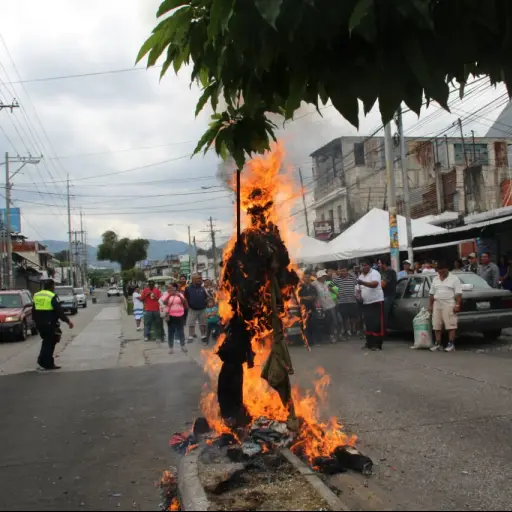 Quema de Judas-001 ,