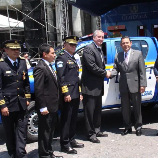 Entrega de autopatrullas para la PNC Emisoras Unidas Guatemala EU ,