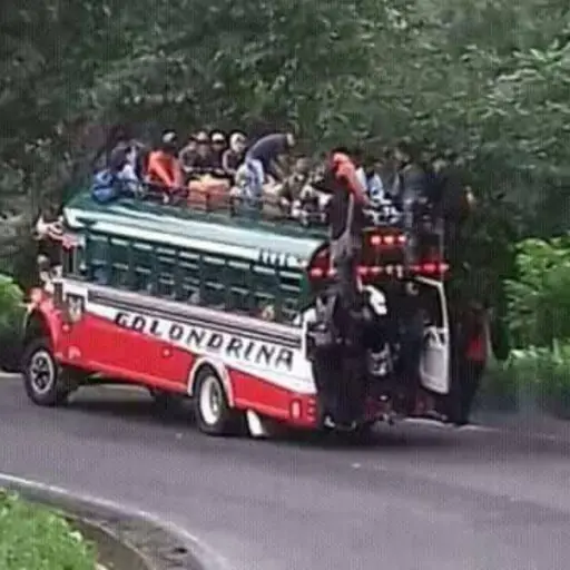 Bus de los transportes Golondrina Emisoras Unidas Guatemala ,