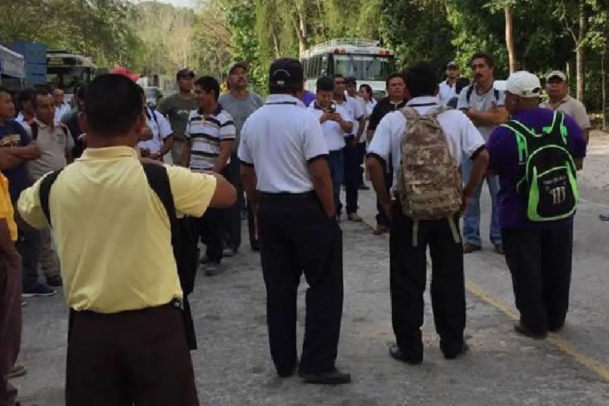 TRAAJADORES DE TIKAL, 