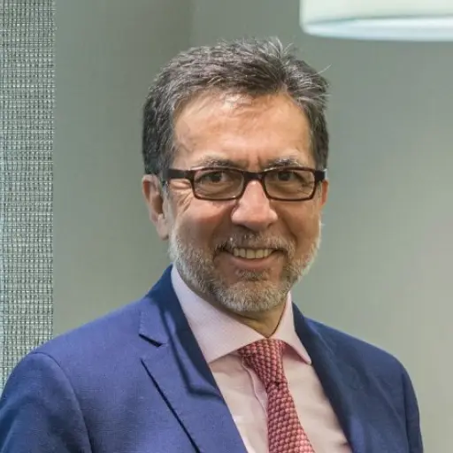 Embajador Luis Arreaga ,