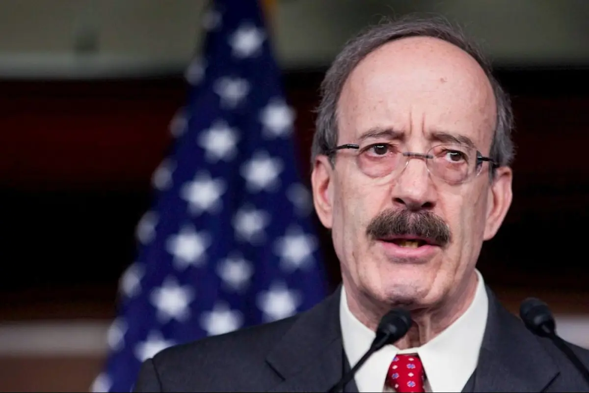 Senador Eliot L. Engel, 