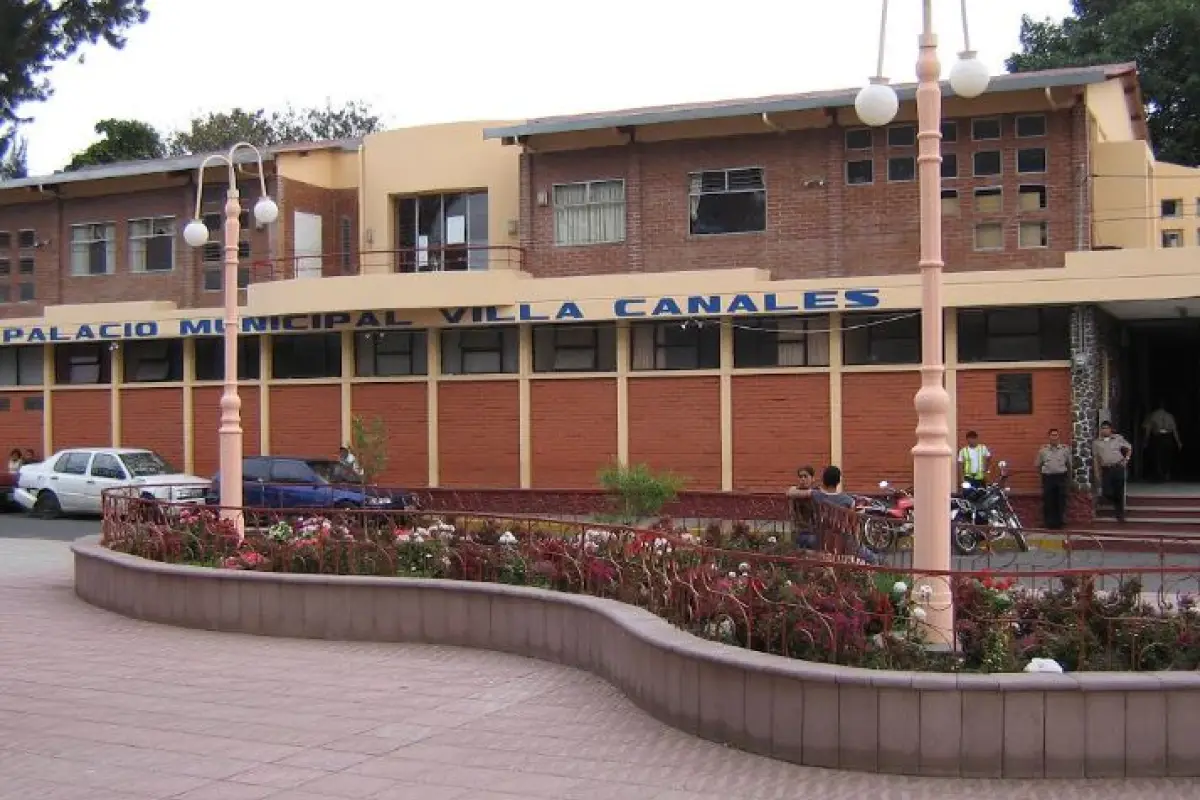 VILLA CANALES, 