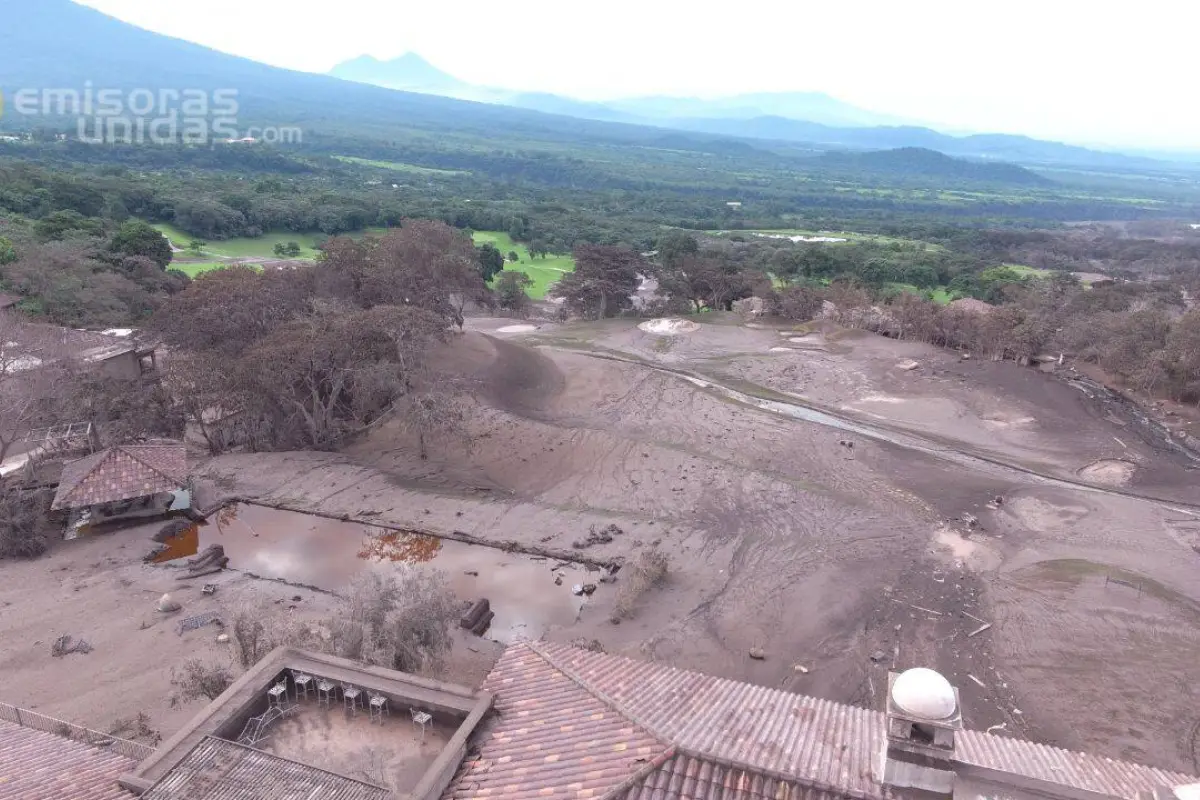 34529443_2069288686477629_1002900989902061568_n (1), 