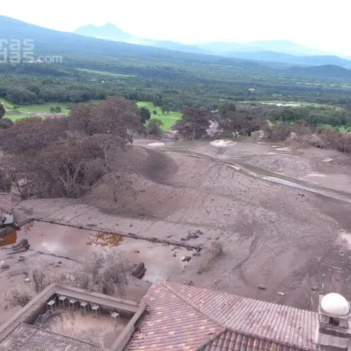 34529443_2069288686477629_1002900989902061568_n (1) ,