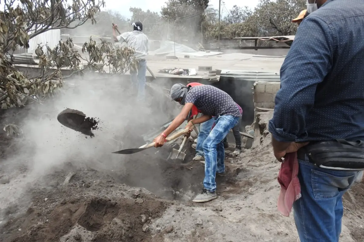 EMERGENCIA VOLCAN DE FUEGO 54, 