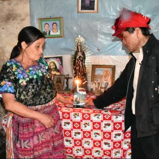 Familia busca a familiares ,