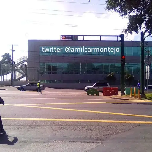 Nuevo semáforo Atanasio Tzul ,