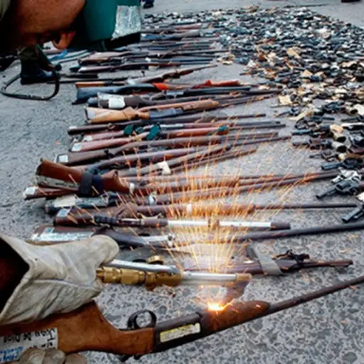 Destrucción de armas en Guatemala ,