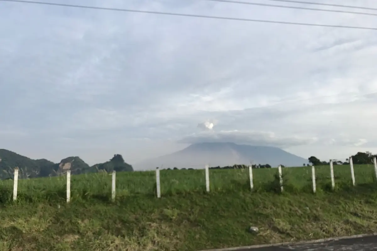 EMERGENCIA VOLCÁN 10, 