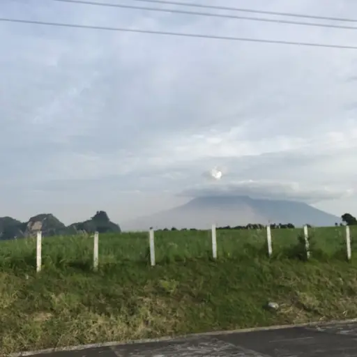 EMERGENCIA VOLCÁN 10 ,