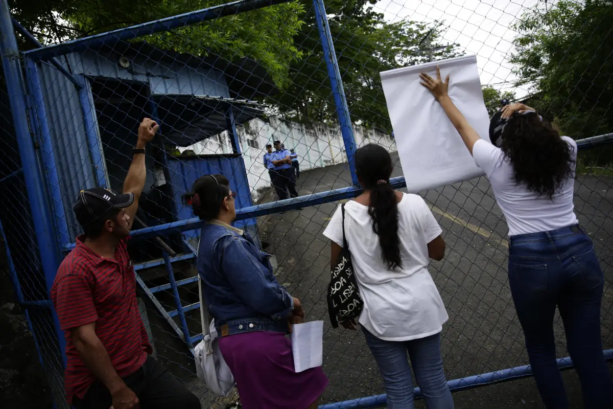 Un grupo de madres de Nicaragua piden la entrega de sus hijos detenidos, 