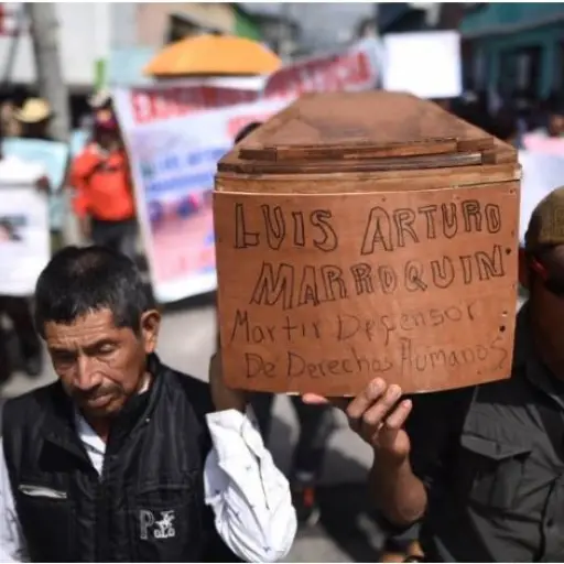 Ataques defensores de lo derechos humanos ,