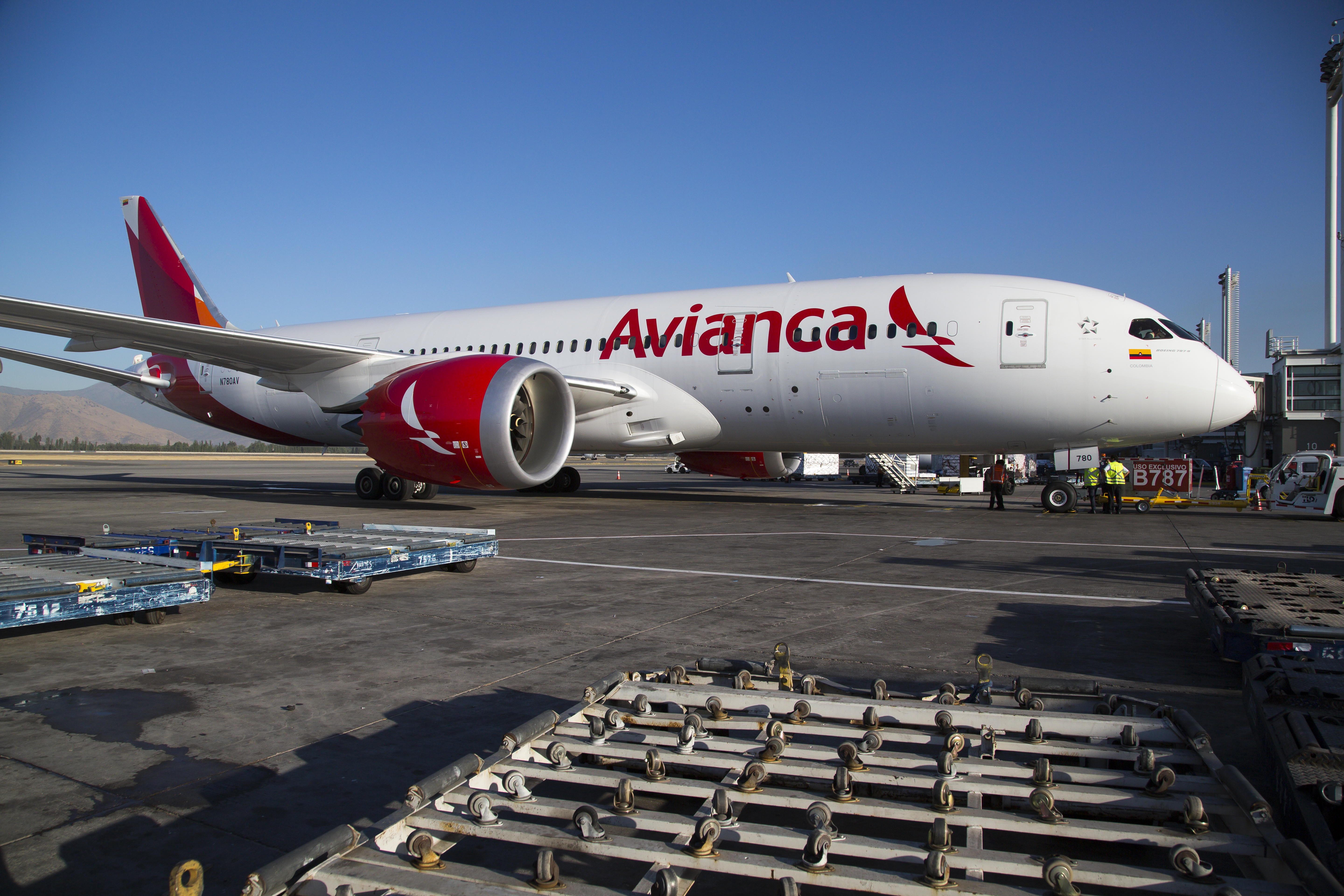 0320_Avianca_Boeing_787_SCL | 