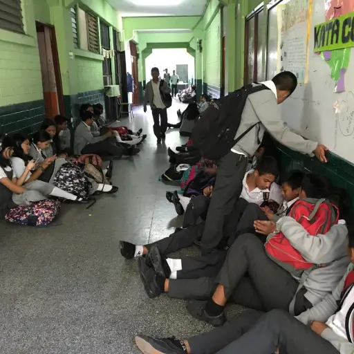 Estudiantes instituto aqueche ,