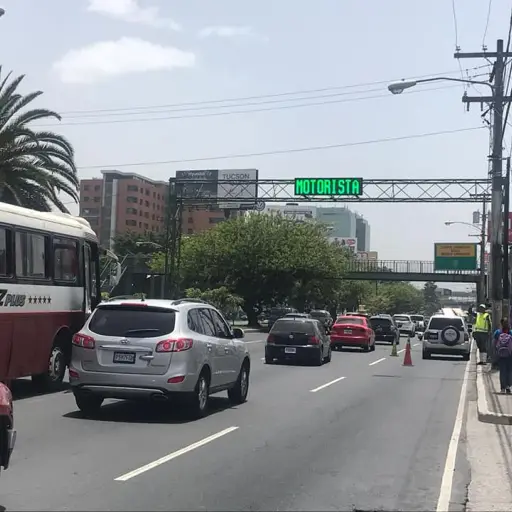 37743823_1765002446914888_3500887057683709952_n ,