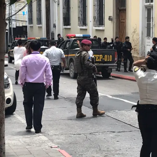 fd5002dc-b52a-40d6-8cb0-0ce22c8bcbef ,