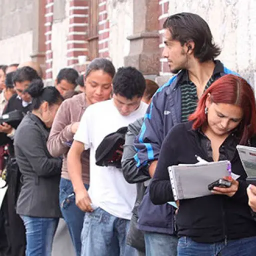 EMPLEO-JOVENES ,