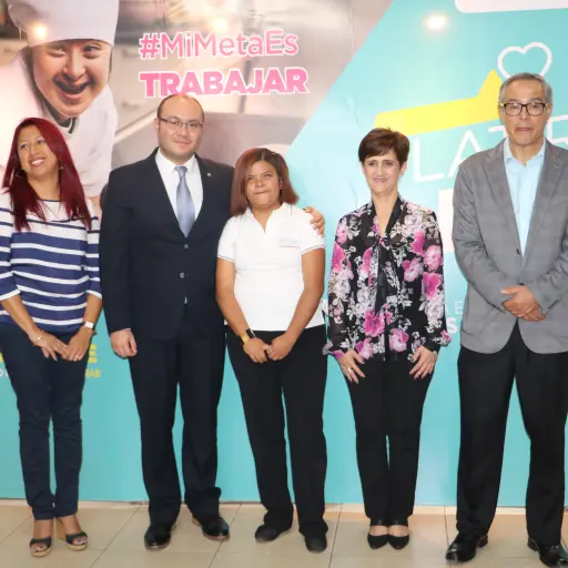 IMAutoridades del Banco de Los Trabajadores y del Instituto Neurológico de Guatemala. ,