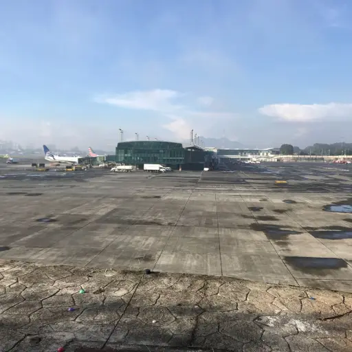 Aeropuerto La Aurora 2 ,