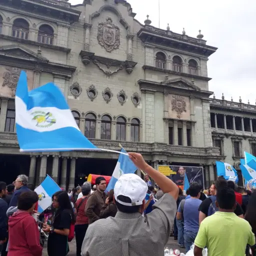 b78aee71-5d5a-499e-b773-9598ea3c4c89 ,