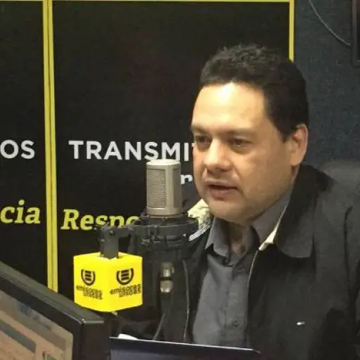 RICARDO BARRIENTOS ,