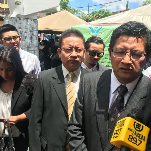 4df8a801-1346-4d6a-a1db-fb795f9f3cf8 ,