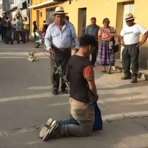 castigo comunitario Emisoras Unidas ,