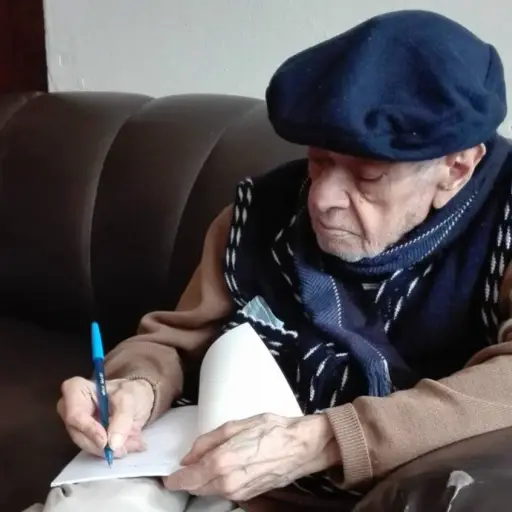 Julio Fausto Aguilera ,