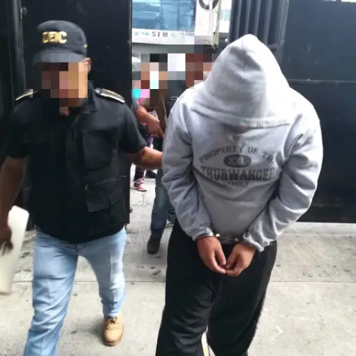 1a9ae573-c4c7-43a5-8a71-ffefda151a6a ,