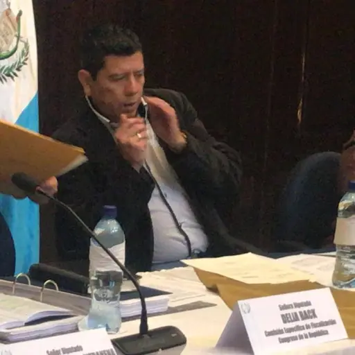 f106e6a4-cd14-4abf-bdf0-b13aa8043f61 ,