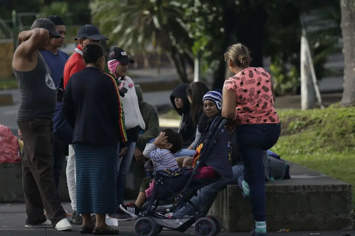 SALVADOREÑOS3, 